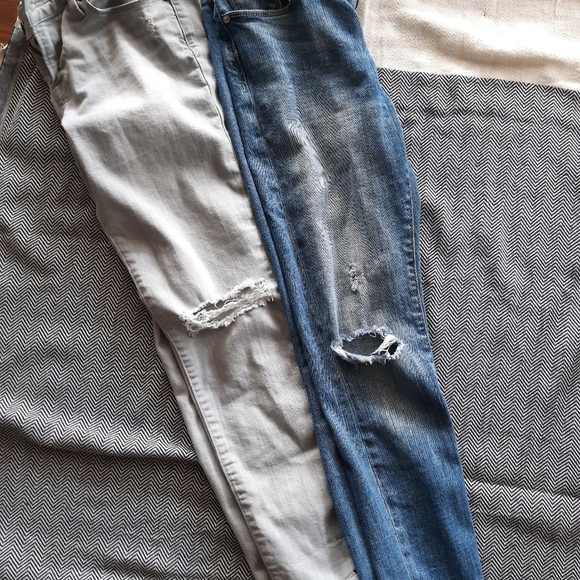 Lucky Brand Jeans - Picture 2 of 4